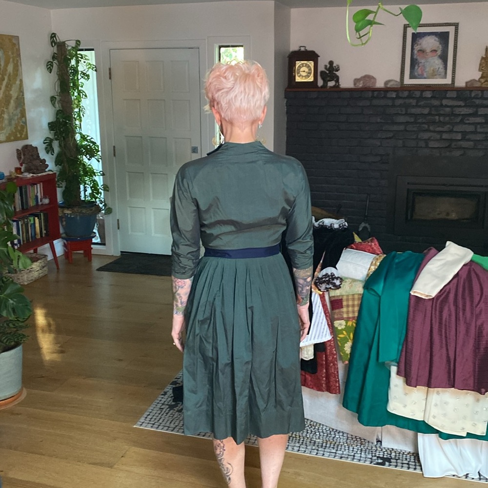 Cute dress - Picture 5 of 9